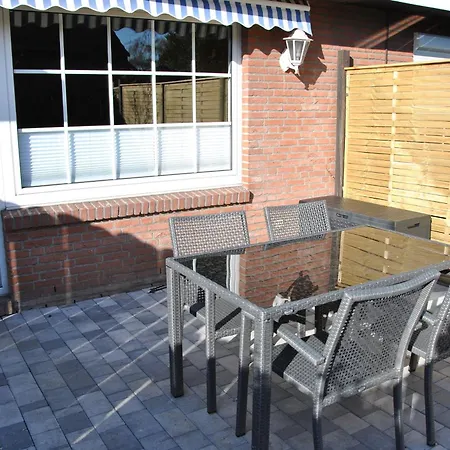 Uferstrasse Holiday home *
